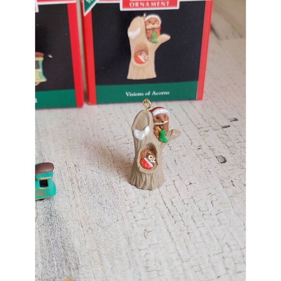 Hallmark groundhog Mouse miniature ornament Xmas set‎ - Picture 4 of 6